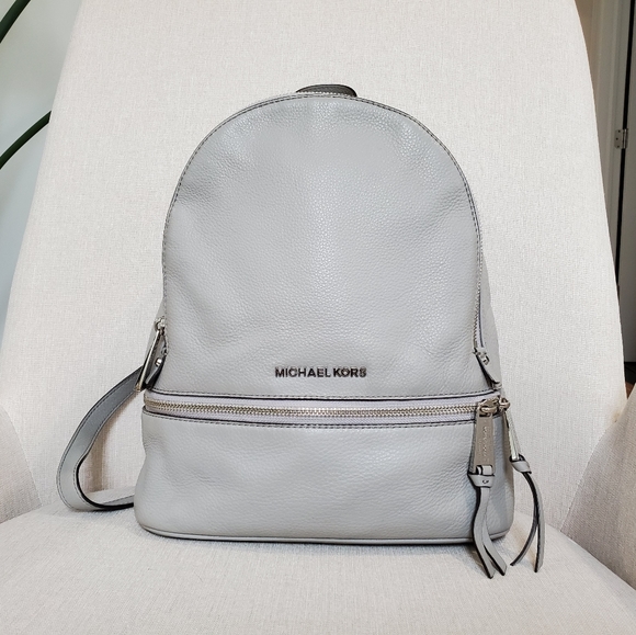 Michael Kors Rhea Small Bookbag Pearly Grey - Picture 1 of 10